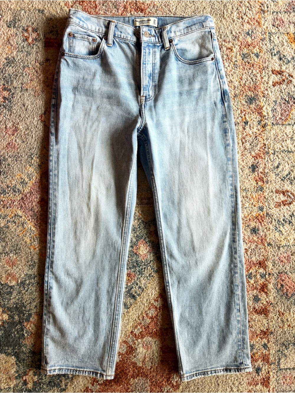 Abercrombie & Fitch Ultra High Rise Ankle Straight Jean 28 SHORT